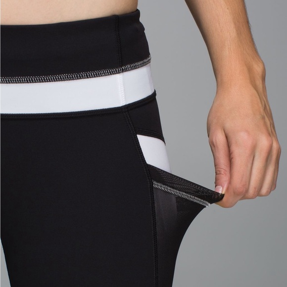Lululemon Run: Inspire Crop || *All Full-On Luxtreme Size 6 Black / White - Picture 5 of 14